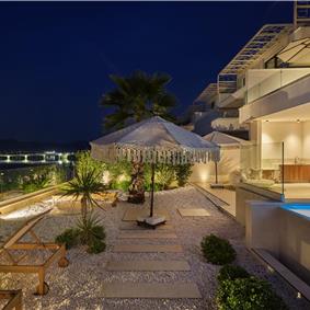 Selection of 5 bedroom seafront villas with pool on Ciovo near Trogir, sleeps 10